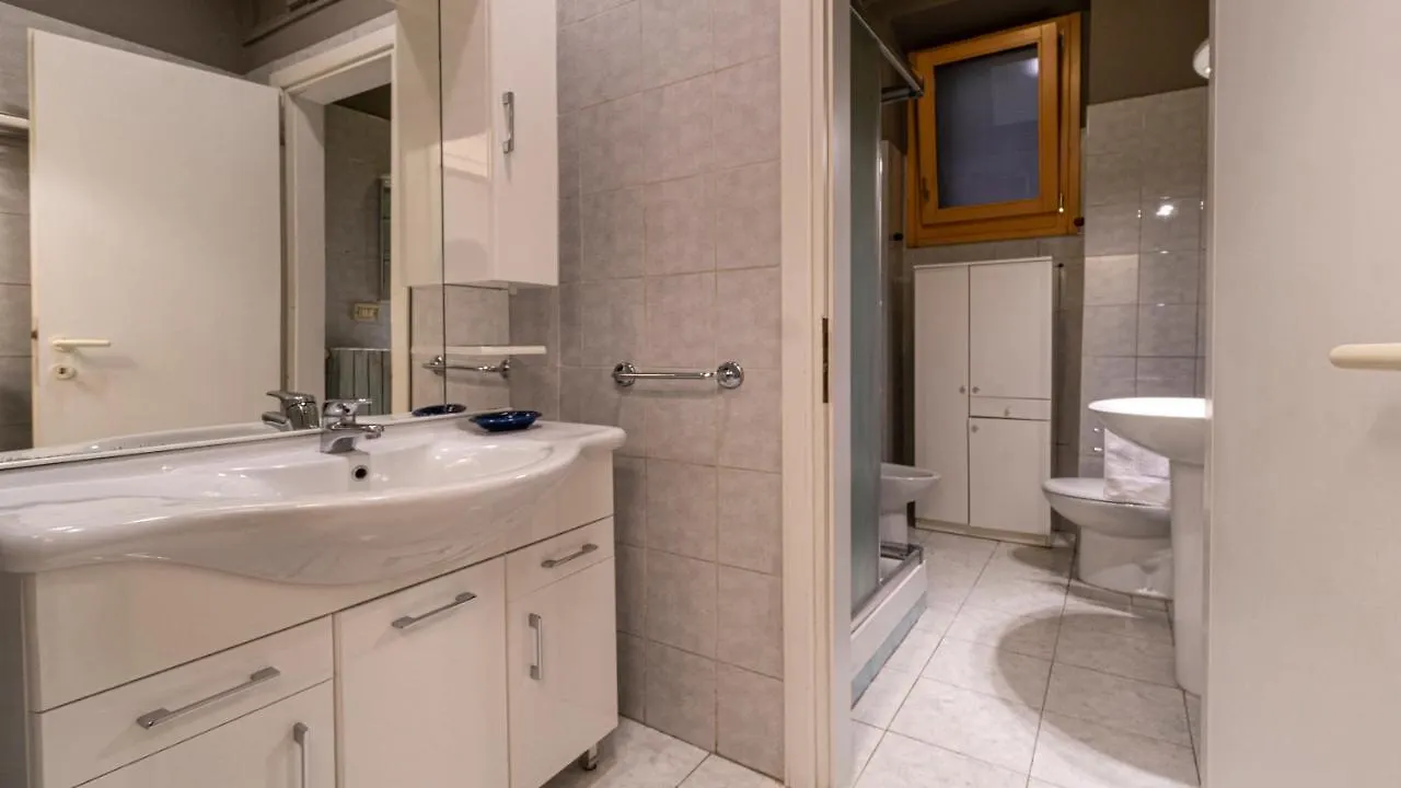 Castiglione 49 Apartment Bologna 0*,